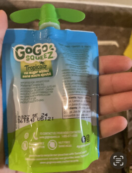 消费者评论 - 食品安全 GoGo squeeZ, Real Canadian Superstore Oxford Street, London, Ontario, Canada Bought gogo squeeze and... 照片 #2