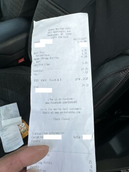 消费者评论 - 食品安全 QDOBA Mexican Eats, Washington Avenue, Sheboygan, WI, USA I purchased a bowl with shredded pork blac... 照片 #2