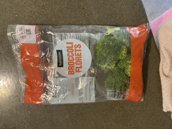 مراجعة المستهلك - سلامة الغذاء Walmart Supercenter, Washington 410, Bonney Lake, WA, USA Last night Marketside broccoli from here.... صورة فوتوغرافية #2