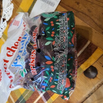 Reseña del consumidor - Seguridad alimentaria 99 Cents Only Stores, 26100 Newport Road, Menifee, CA, USA 7/19/23 Either fresh cherries (most likel... foto #6