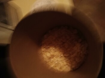Consumer Review - Food Safety Old Fashion Quaker Oats Oatmeal, Grace Supermarket, Morang Avenue, Detroit, MI, USA I have purchased... photo #2