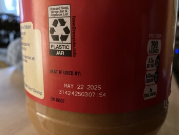 Avaliação do consumidor - Segurança alimentar Sam's Club, Ford Road, Canton, MI, USA July 17/18 2023 Jiff peanut butter.  Club size 2 pack.  My hu... foto #1