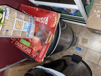 Consumer Review - Food Safety Publix Super Market at Lake Miriam Square, Florida Avenue South, Lakeland, FL, USA Digiorno rising c... photo #2