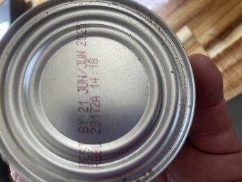 Consumer Food Safety Report H-E-B, Wimberley, TX, USA heb. White mold in  hill country fare unopened canned refried black beans photo #3