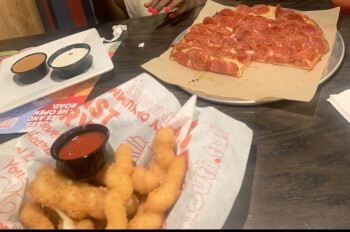 Avis du consommateur - Sécurité alimentaire Red Robin Gourmet Burgers and Brews, Bear Valley Road, Victorville, CA, USA After my meal I felt wea... photo #2