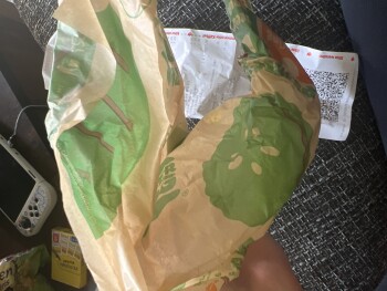 Consumer Food Safety Report BURGER KING Deutschland GmbH, Rudolf-Diesel-Straße, Henstedt-Ulzburg, Deutschland Schimmeliges broet... photo #2