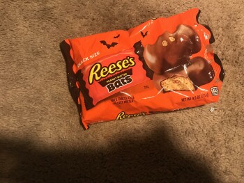 Verbraucherbewertung – Lebensmittelsicherheit REESE'S, Walmart Supercenter, 8th Street Southwest, Altoona, IA, USA Snack sized Reese’s Bats,, The... Foto #2