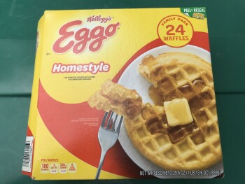 Verbraucherbewertung – Lebensmittelsicherheit Kellogg’s Eggo Frozen Waffles, Target Grocery, North Alafaya Trail, Orlando, FL 32828, USA Last nigh... Foto #4