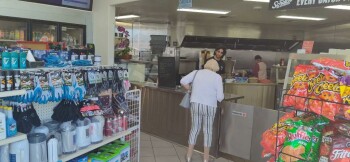 消费者评论 - 食品安全 Shawarma King & More, Merritt Street, Castroville, CA, USA On Friday August 1, 2023 I wanted to have... 照片 #2