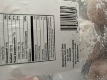 Avaliação do consumidor - Segurança alimentar CT Bakery, Medulla Avenue, Etobicoke, ON, Canada Ct jelly powder donuts. I got them from Walmart. Th... foto #2