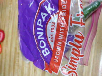 Reseña del consumidor - Seguridad alimentaria Lettuce, Walmart, Arizona, USA In August and September of 2023 In August from From Walmart romaine l... foto #2