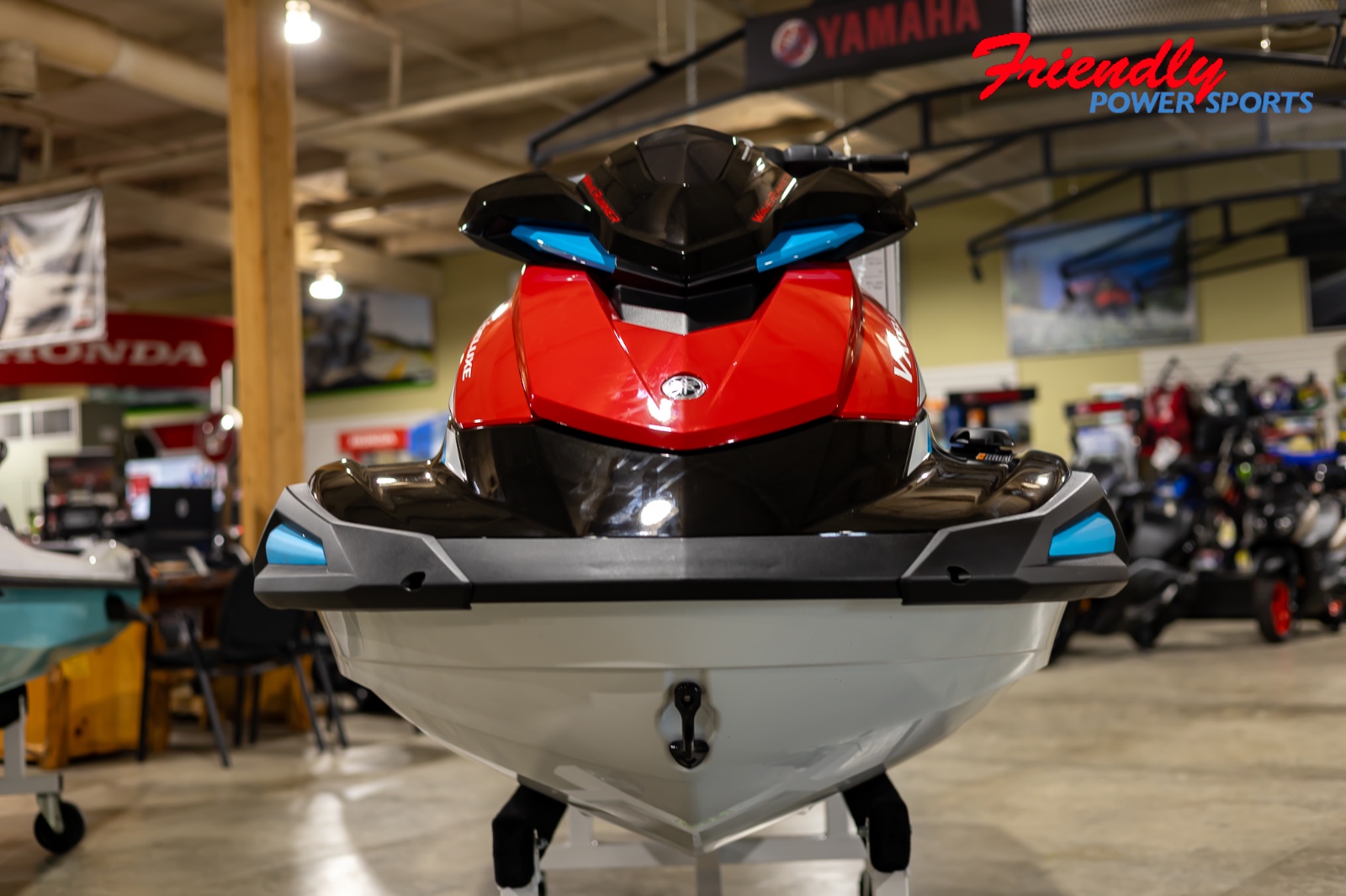 2026 YAMAHA VX DELUXE-BLACK/TORCH RED
