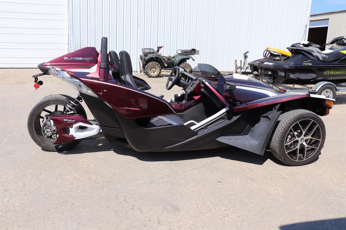 2017 Slingshot SL LE