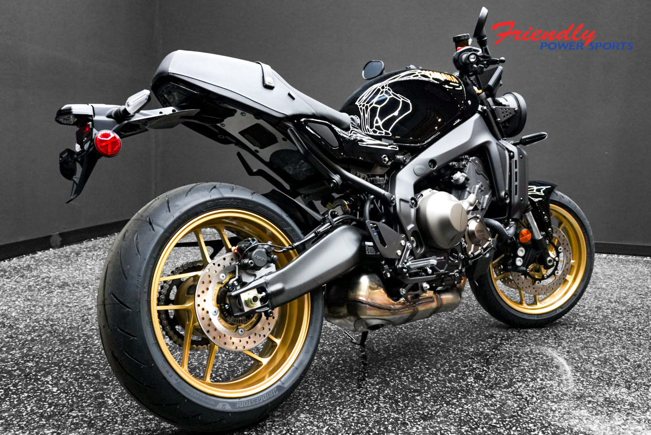 2026 YAMAHA XSR900