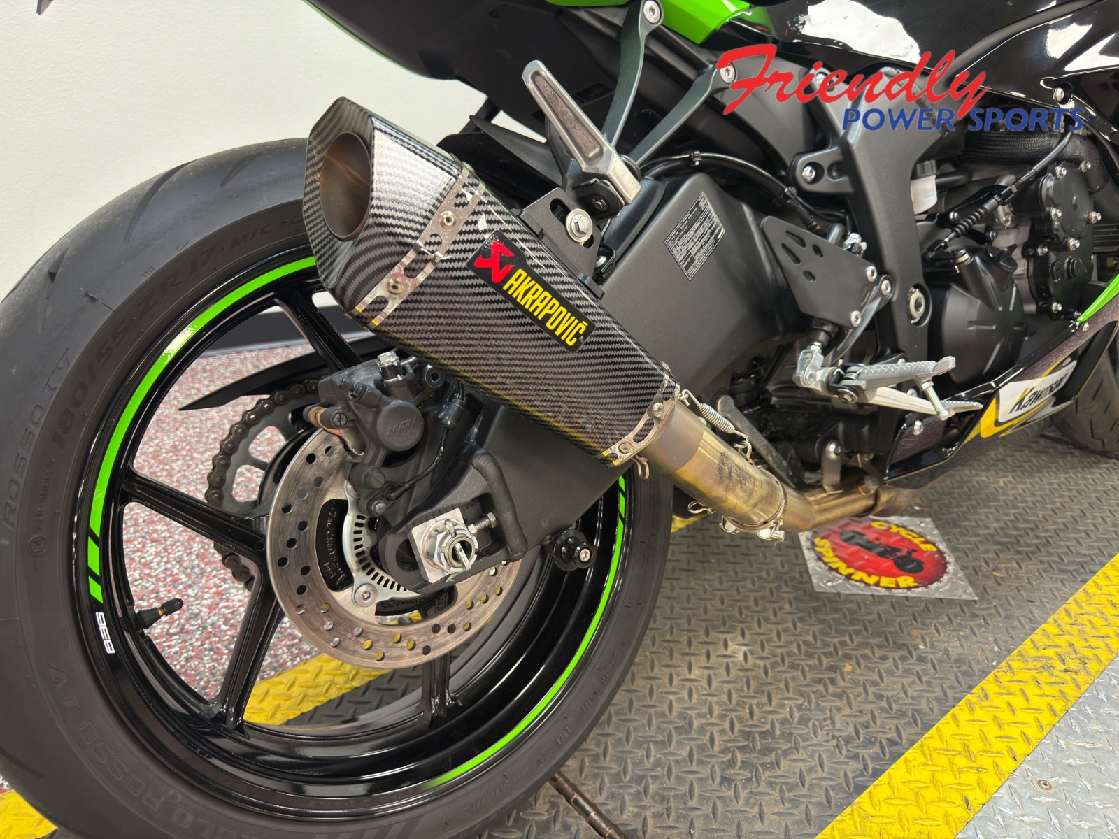 2025 KAWASAKI NINJA ZX-6R