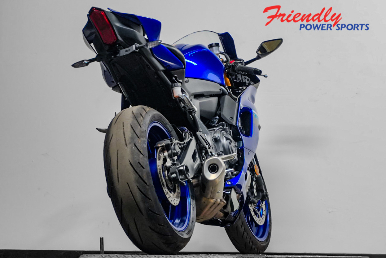 2025 YAMAHA YZF-R7