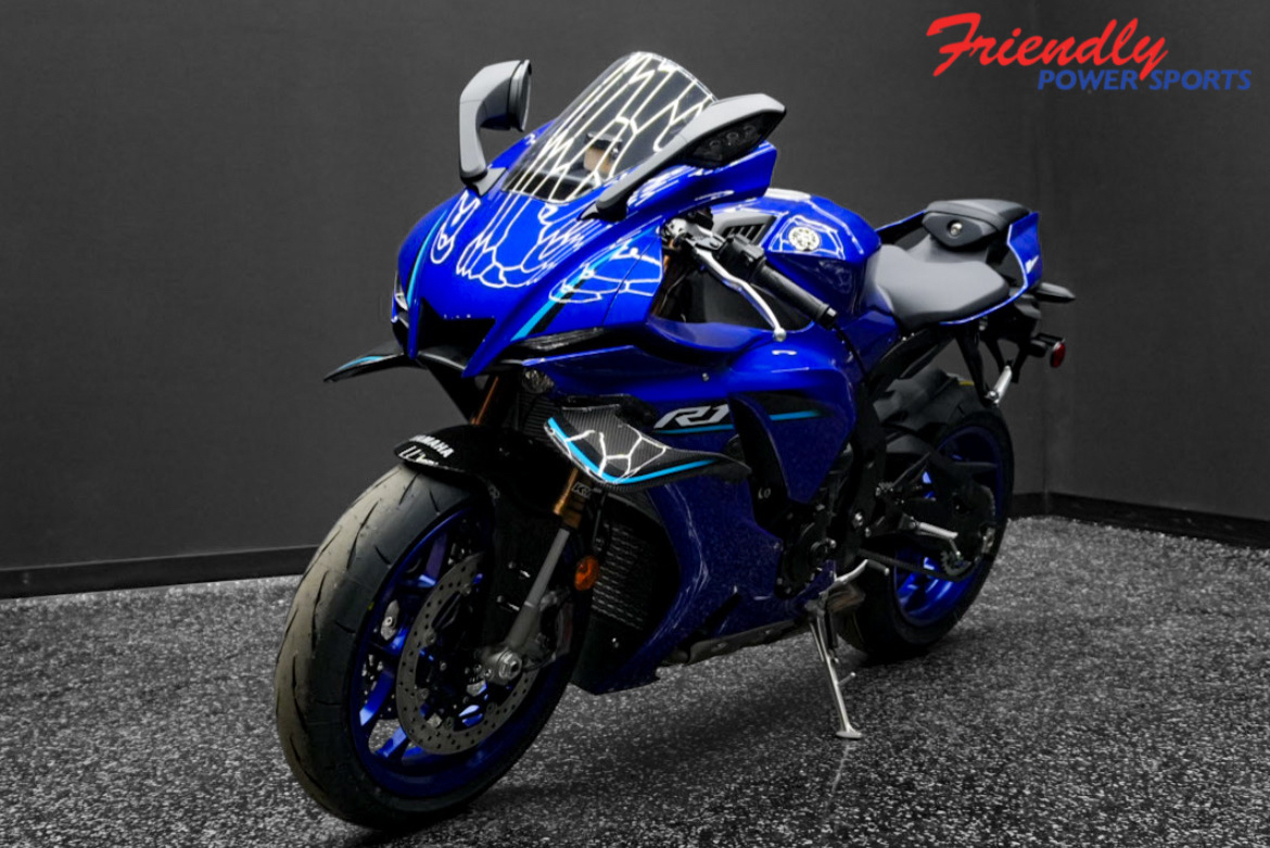 2026 YAMAHA YZF-R1