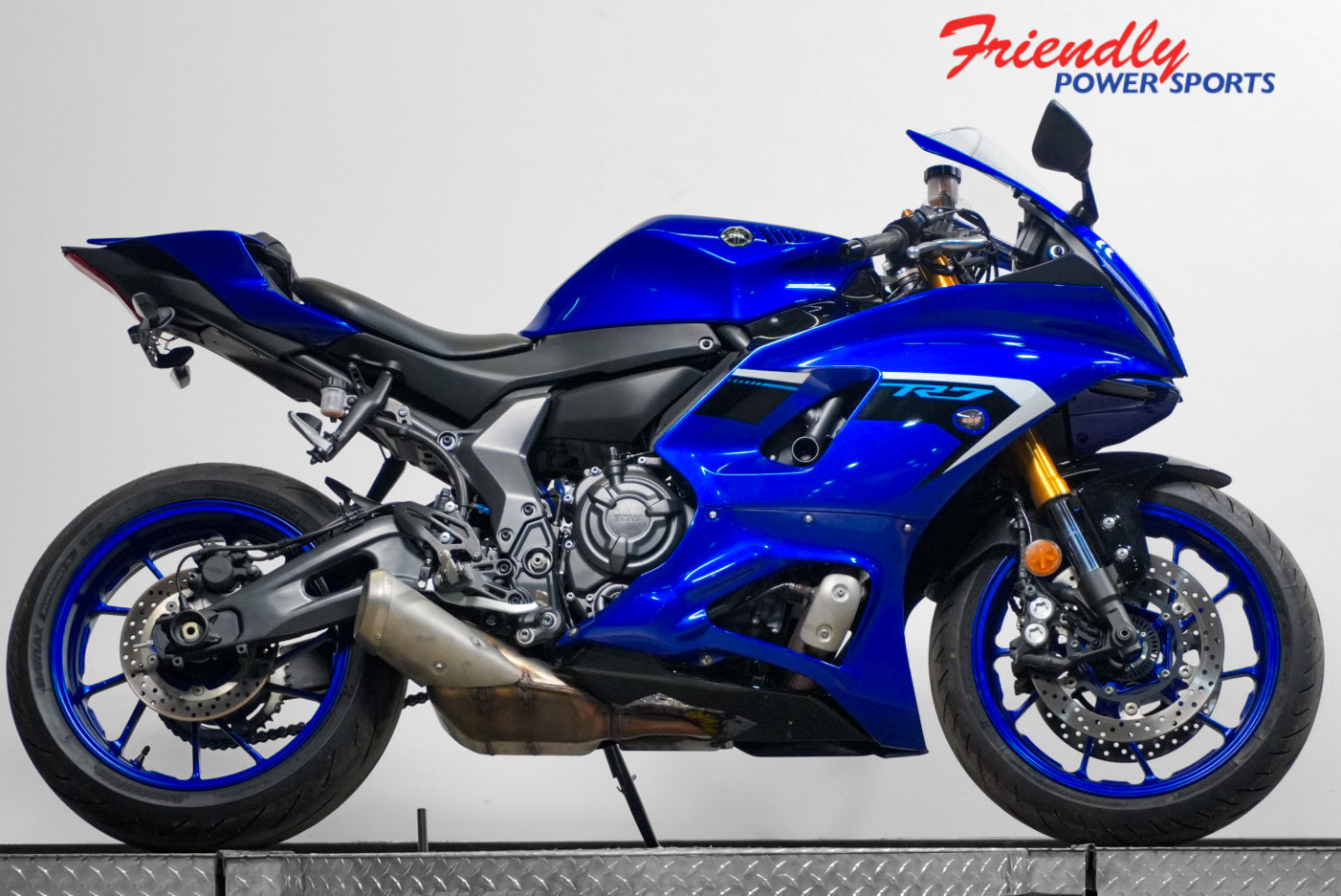 2025 YAMAHA YZF-R7