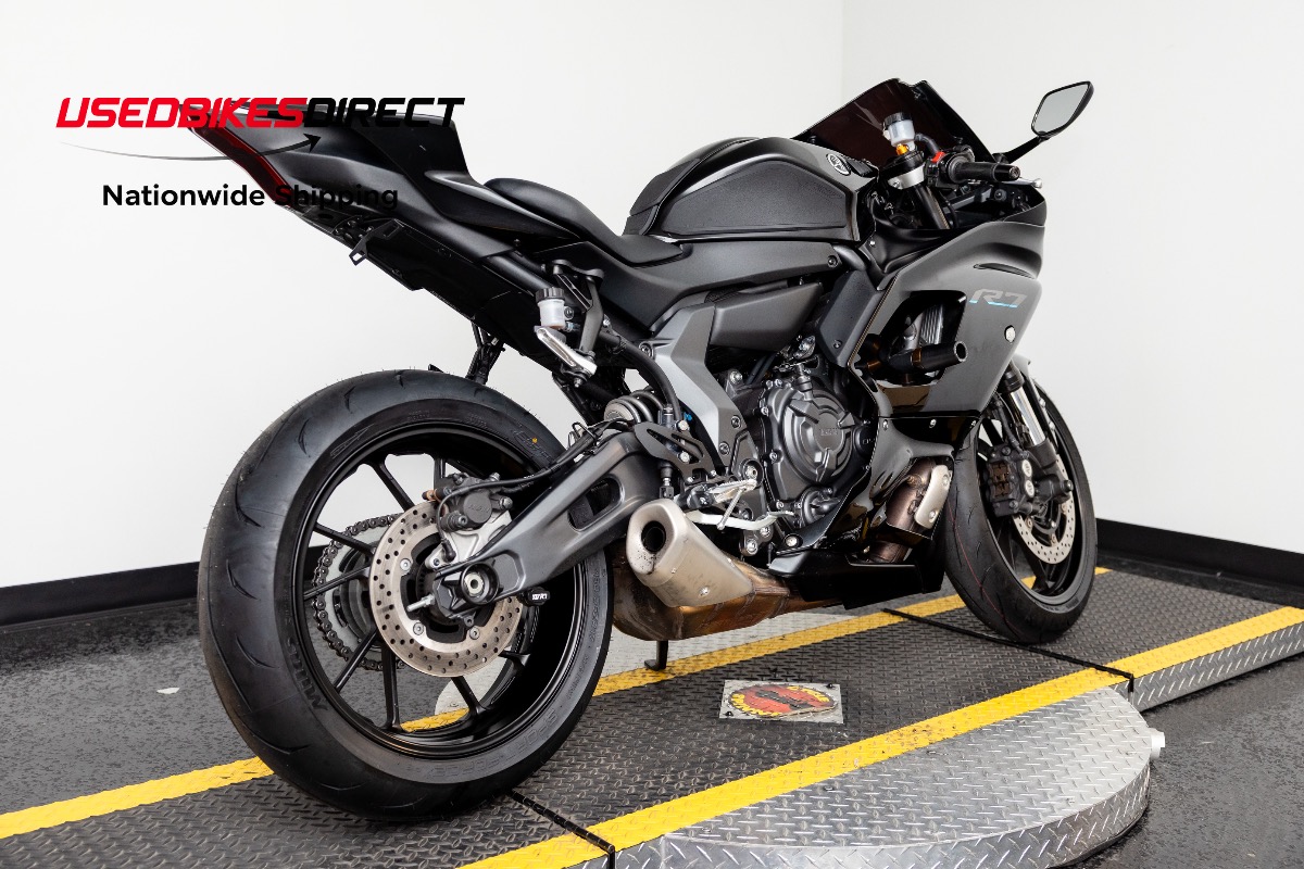 2023 YAMAHA YZF-R7