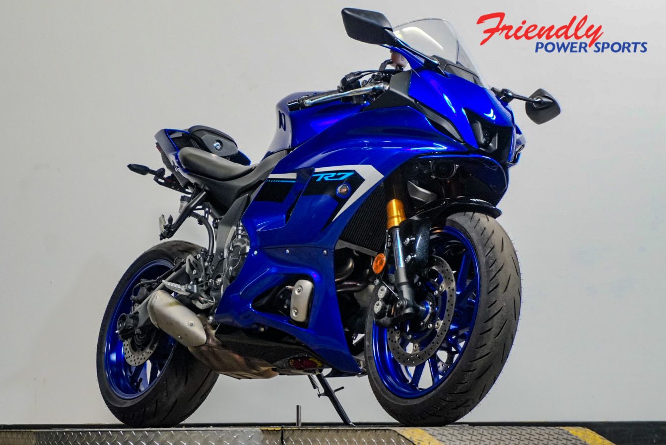 2025 YAMAHA YZF-R7