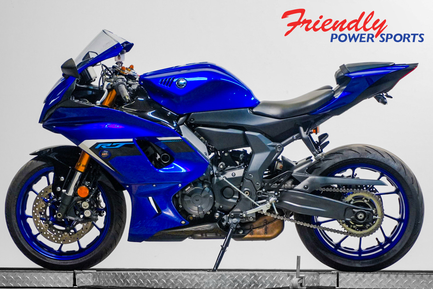 2025 YAMAHA YZF-R7