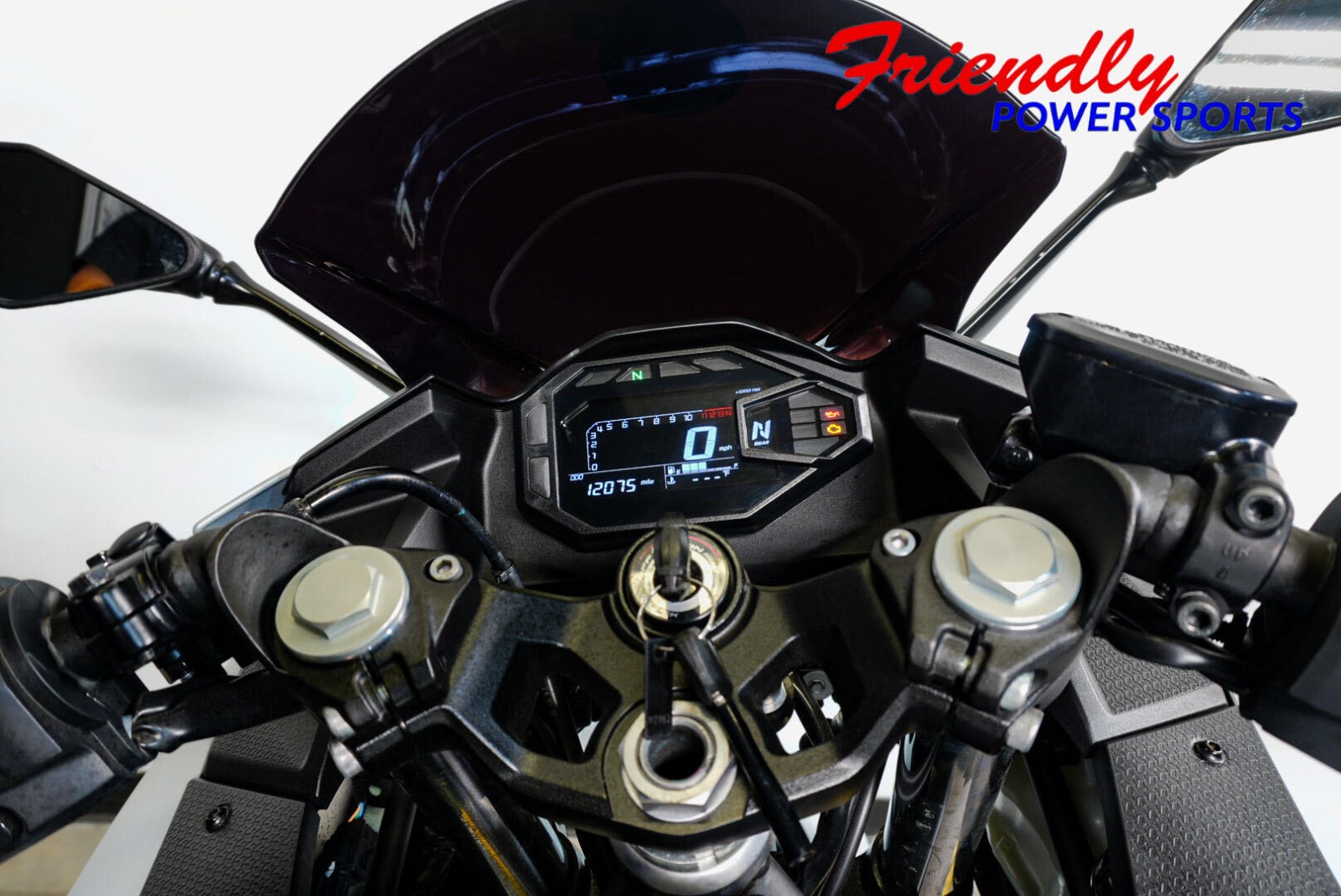 2025 KAWASAKI NINJA 500