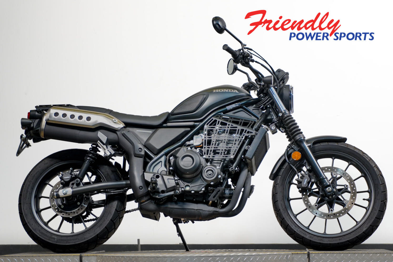2025 HONDA SCL500