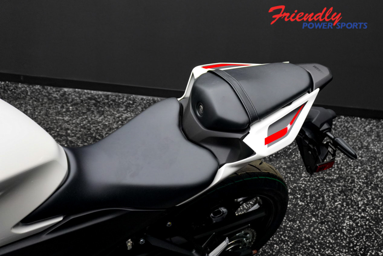 2026 YAMAHA YZF-R3 ABS 70th Anniversary Edition