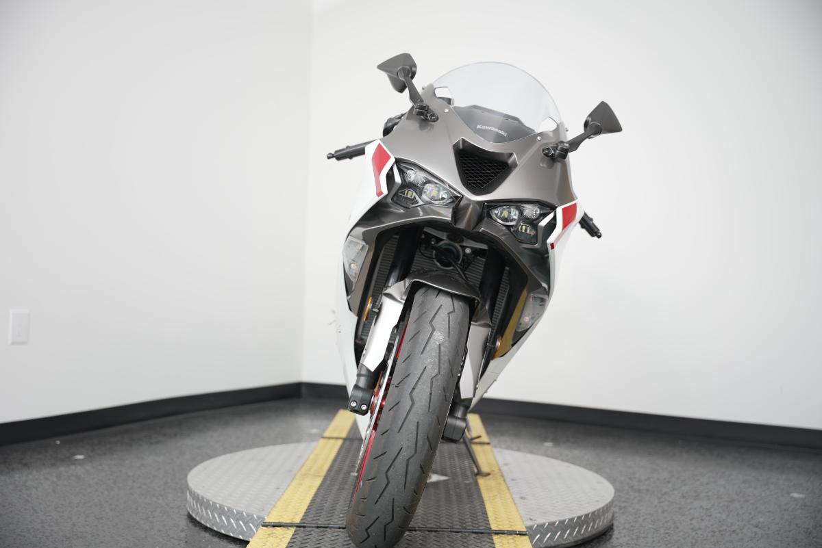 2025 KAWASAKI NINJA ZX-6R