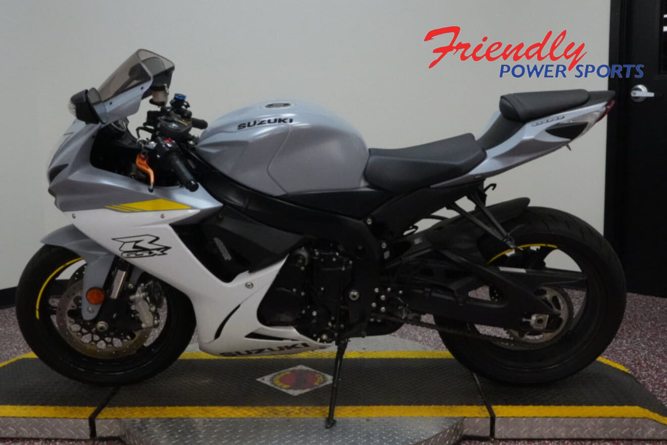 2022 SUZUKI GSX-R600M2