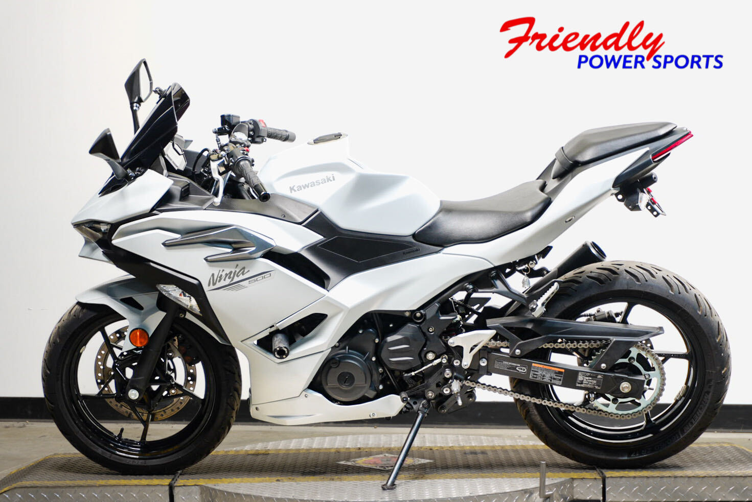2025 KAWASAKI NINJA 500