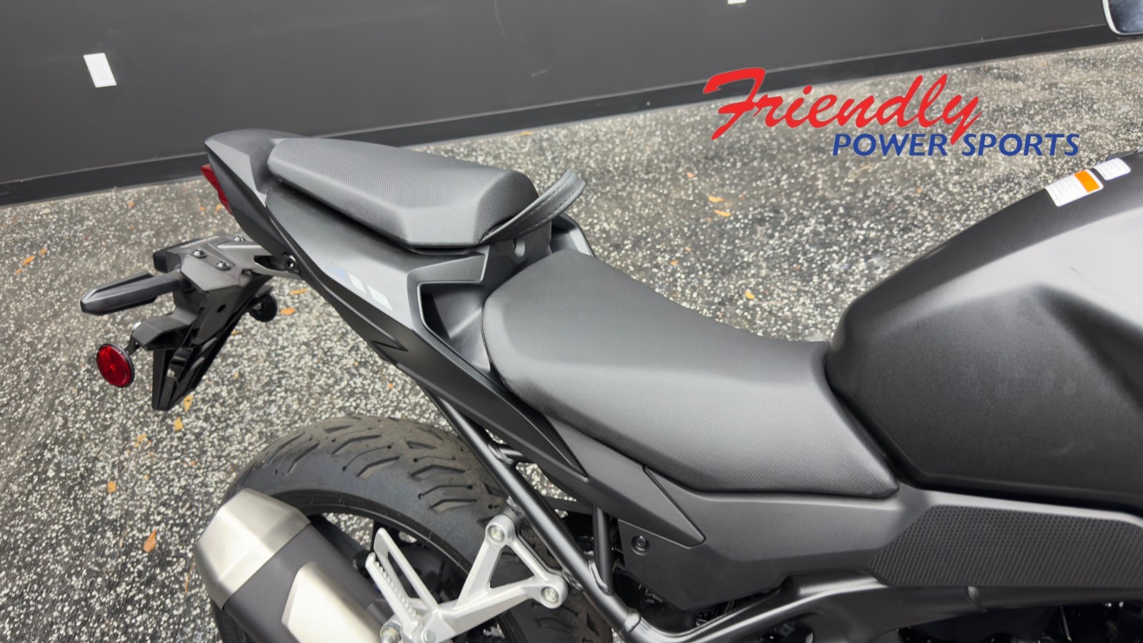2026 HONDA CB750 HORNET E-CLUTCH