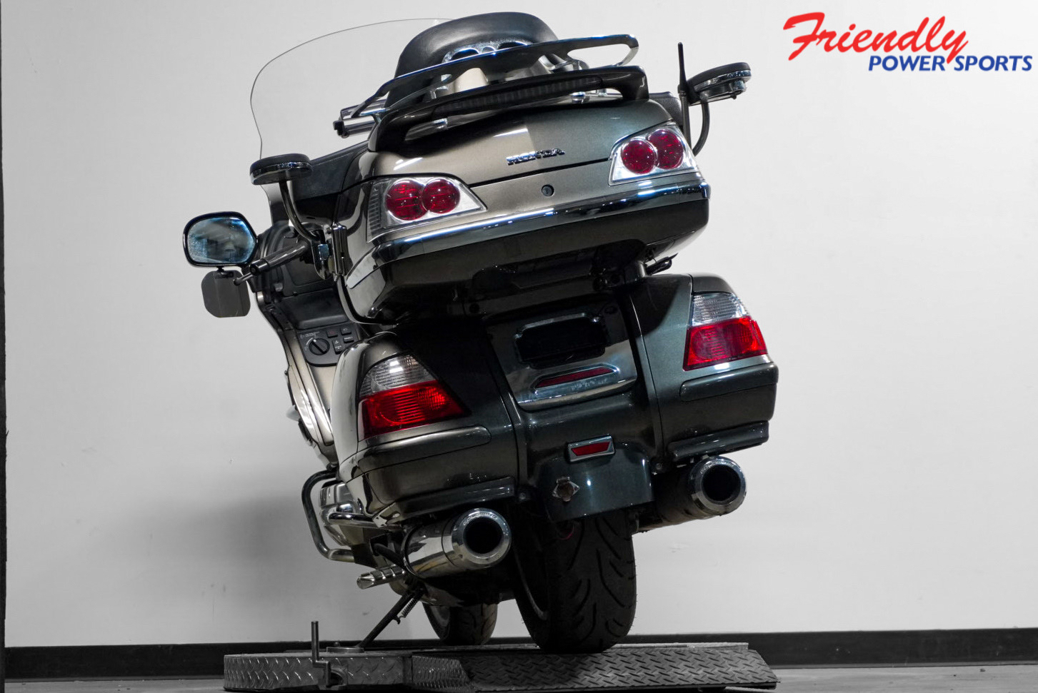 2010 HONDA GOLD WING PREMIUM AUDIO