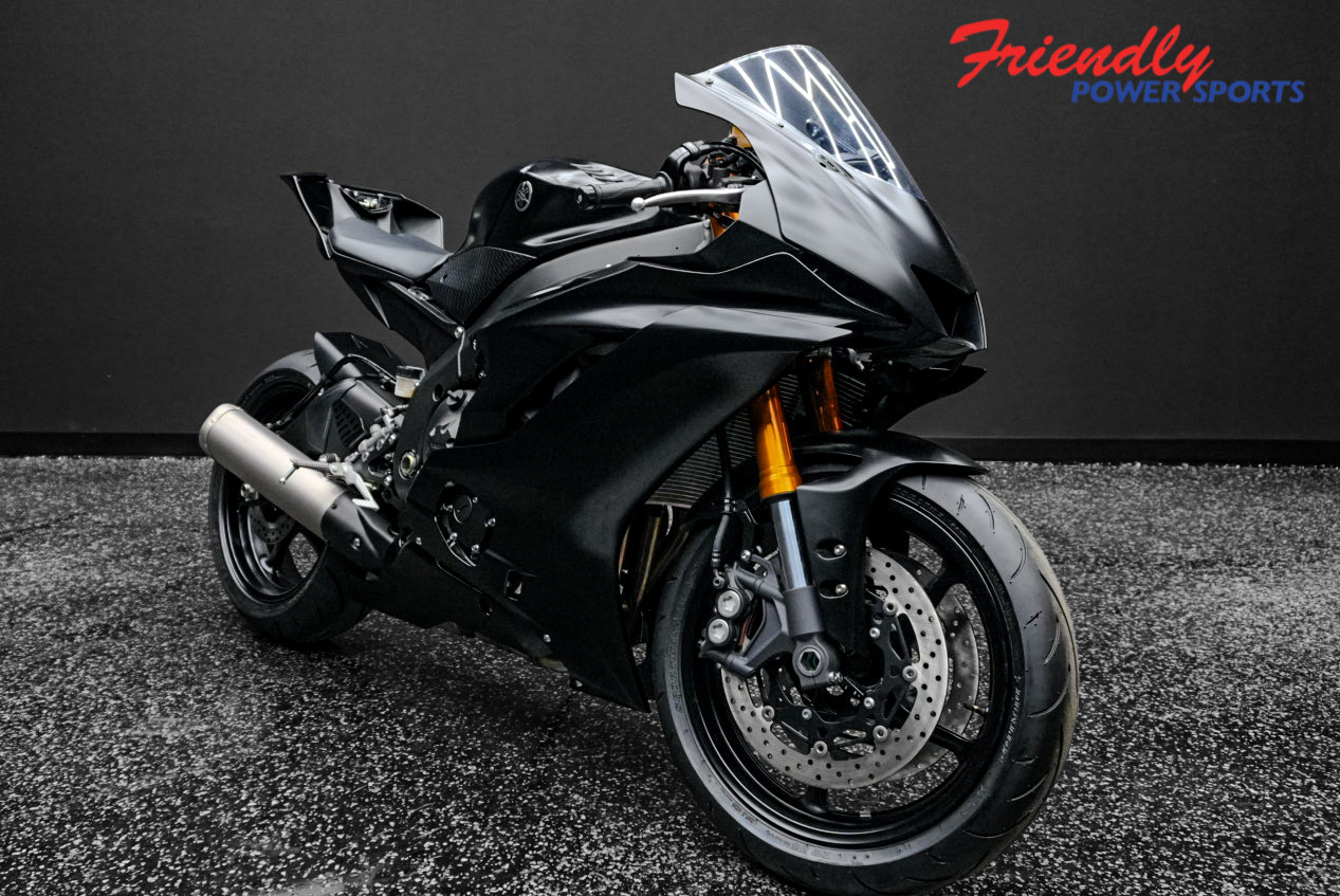 Yamaha YZF-R6 RACE supersport motorcycle at Friendly Powersports of Baton Rouge