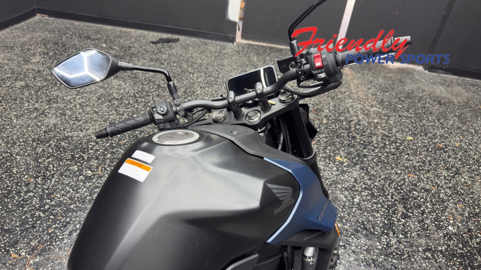 2026 HONDA CB750 HORNET E-CLUTCH