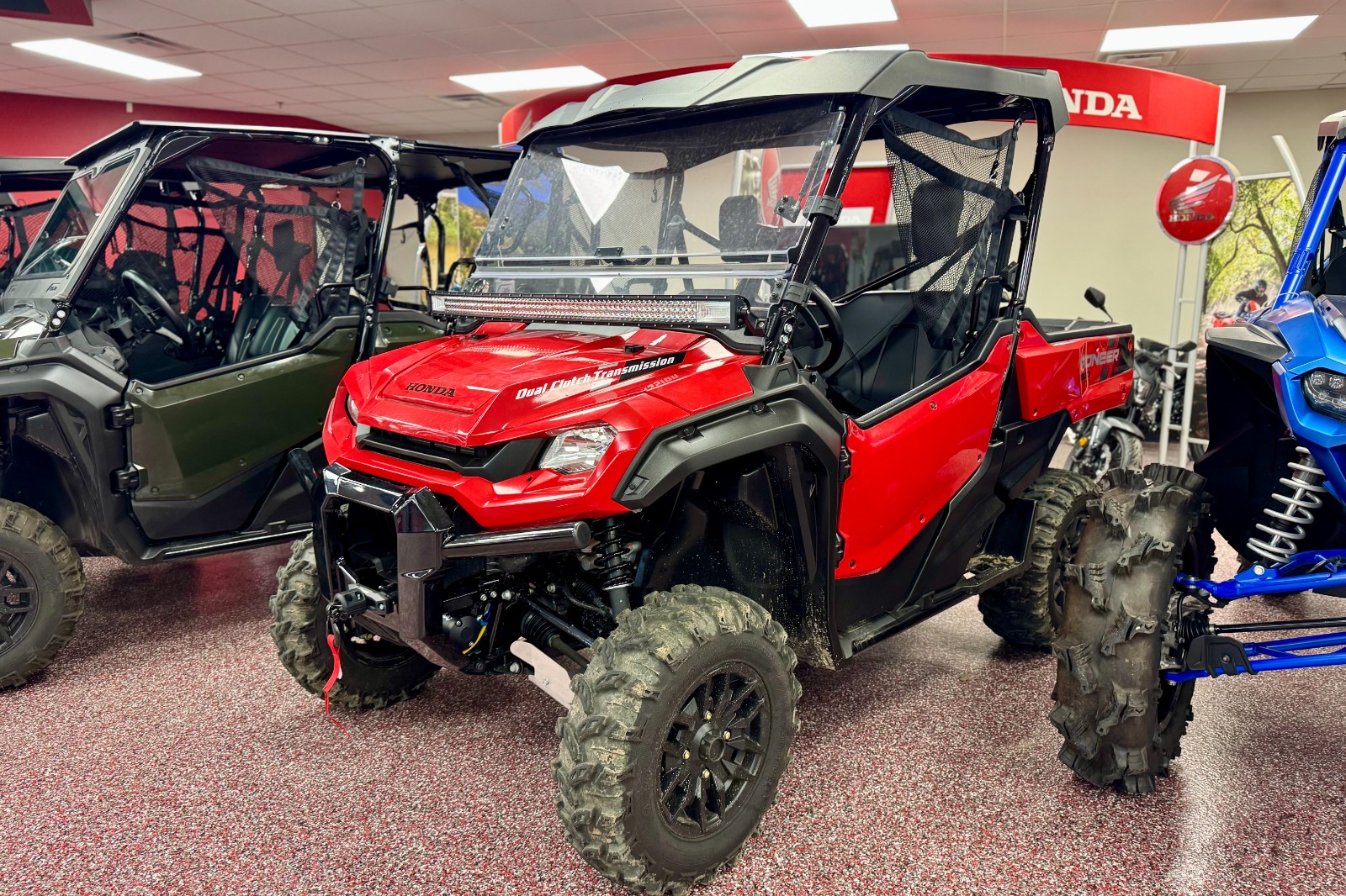 2025 HONDA Pioneer 1000 Deluxe