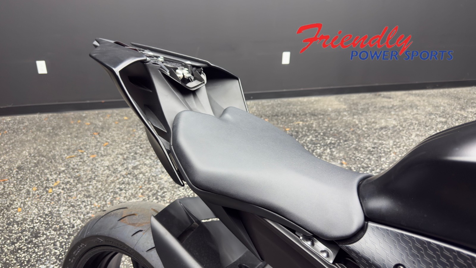 2026 YAMAHA YZF-R6 RACE