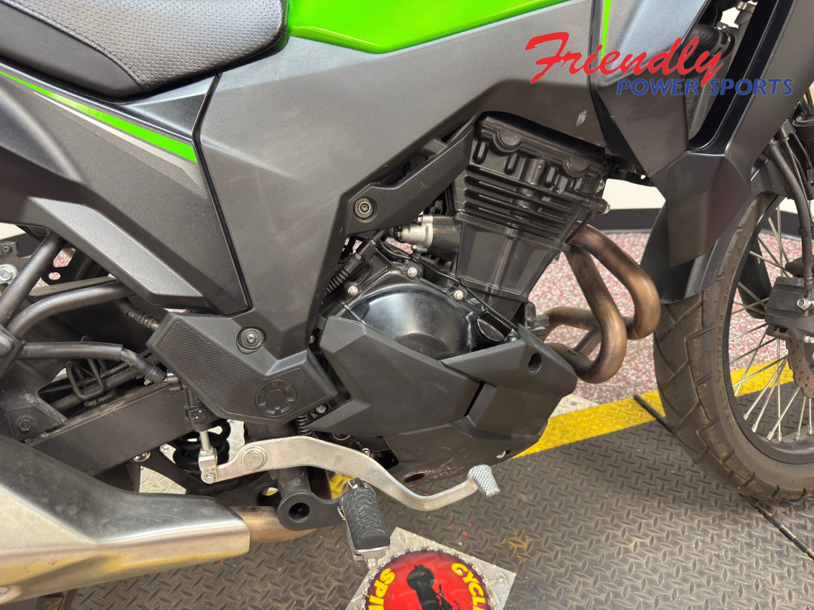 2025 KAWASAKI VERSYS-X 300 ABS