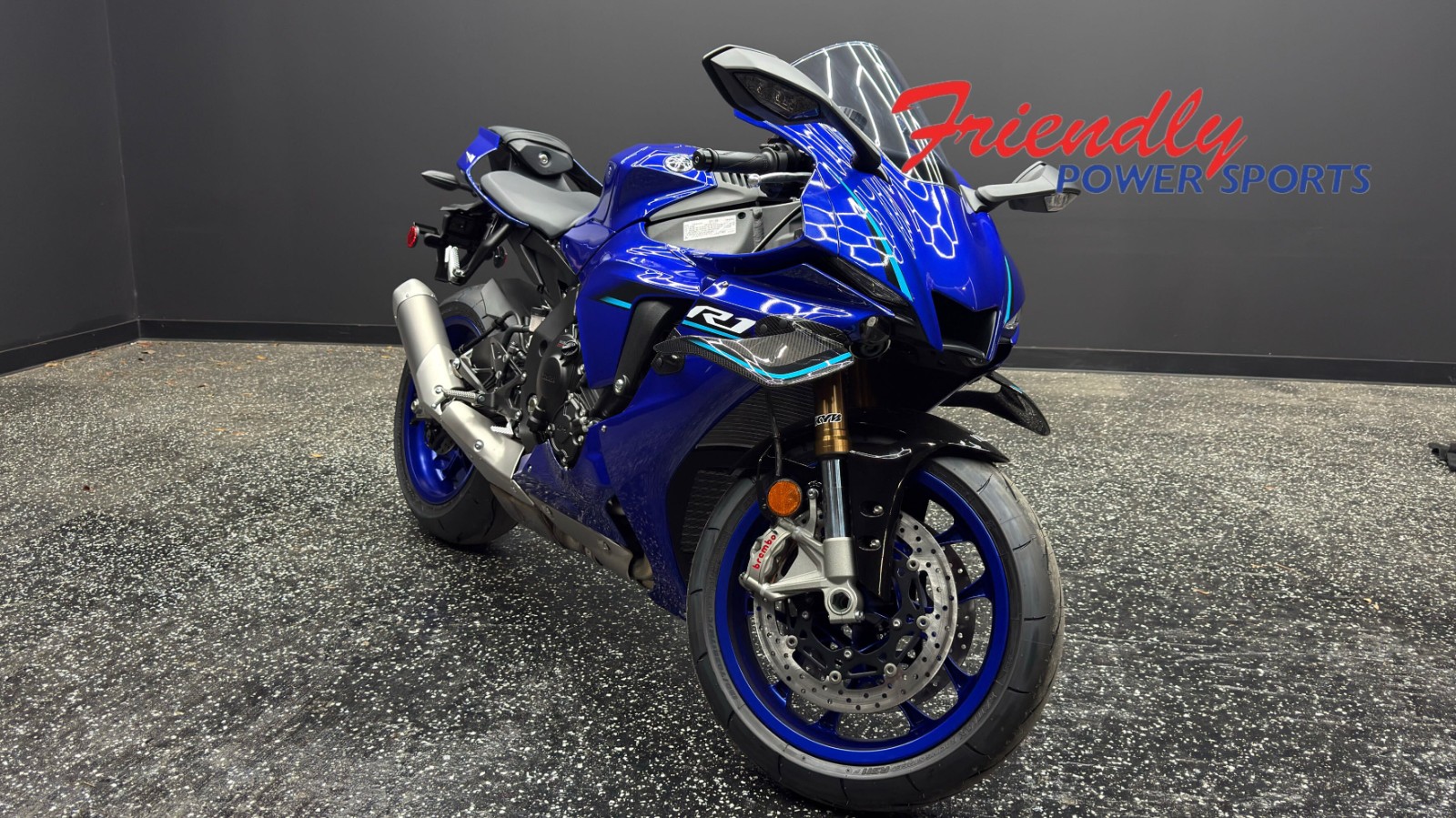 2026 YAMAHA YZF-R1