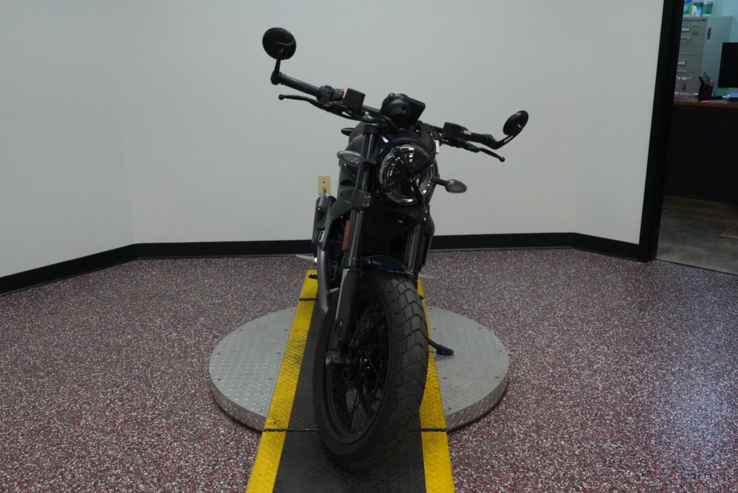 2024 DUCATI SCRAMBLER NIGHTSHIFT