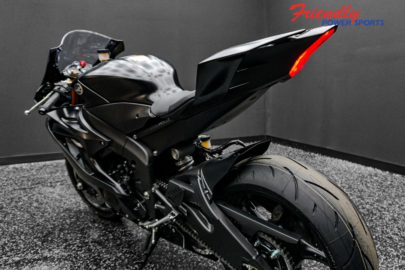 2026 YAMAHA YZF-R6 RACE