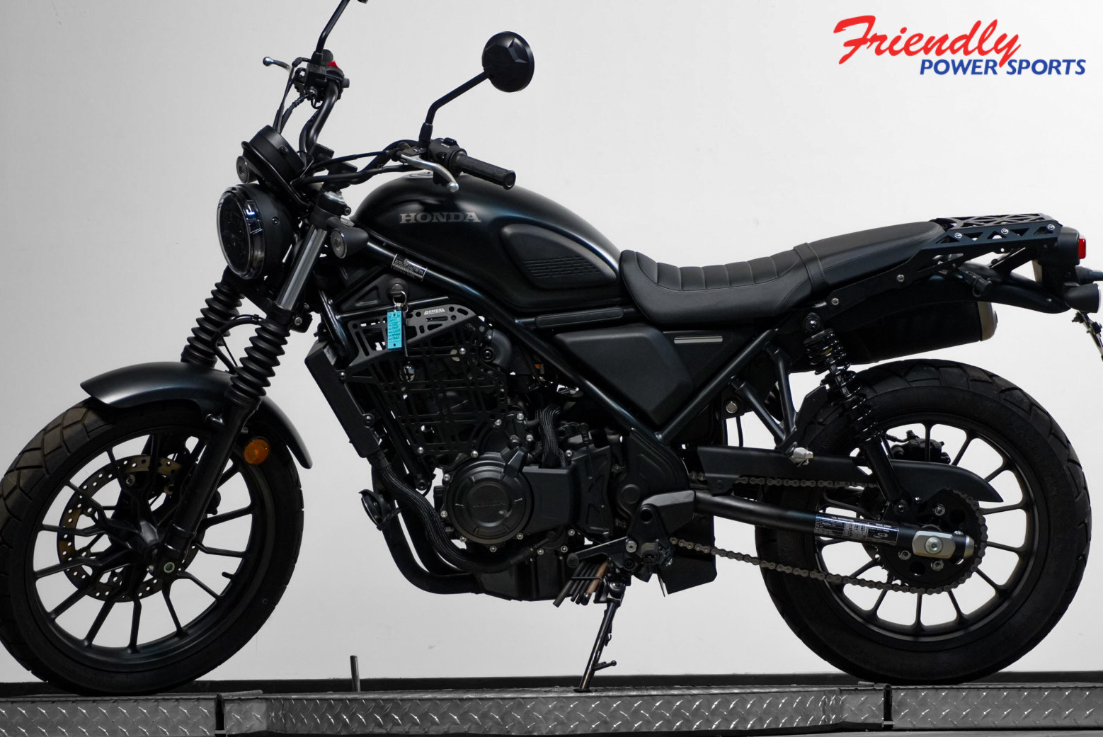 2025 HONDA SCL500
