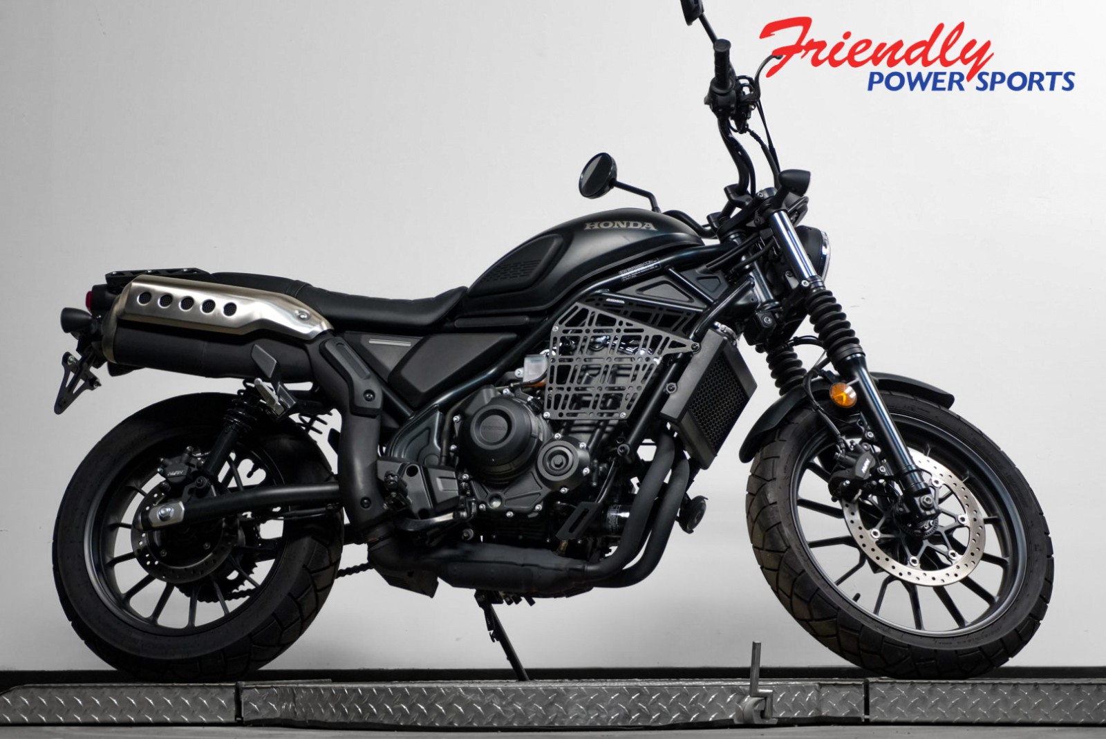 2025 HONDA SCL500