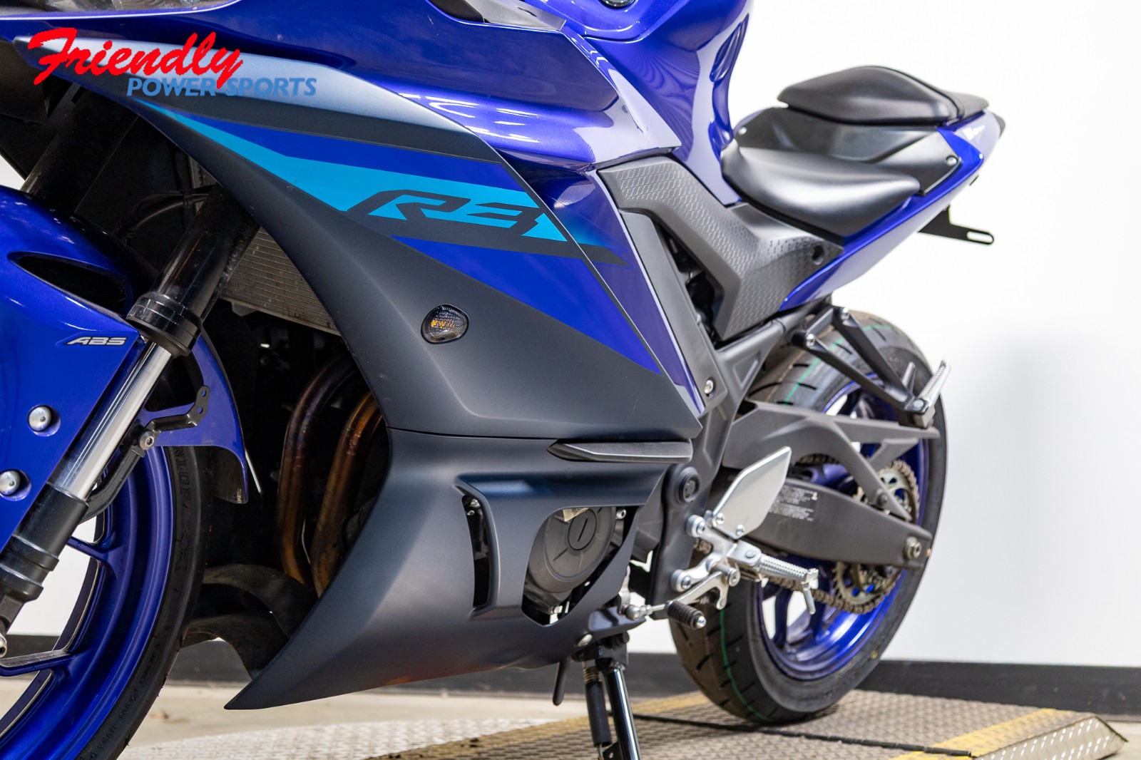 2024 YAMAHA YZF-R3 ABS