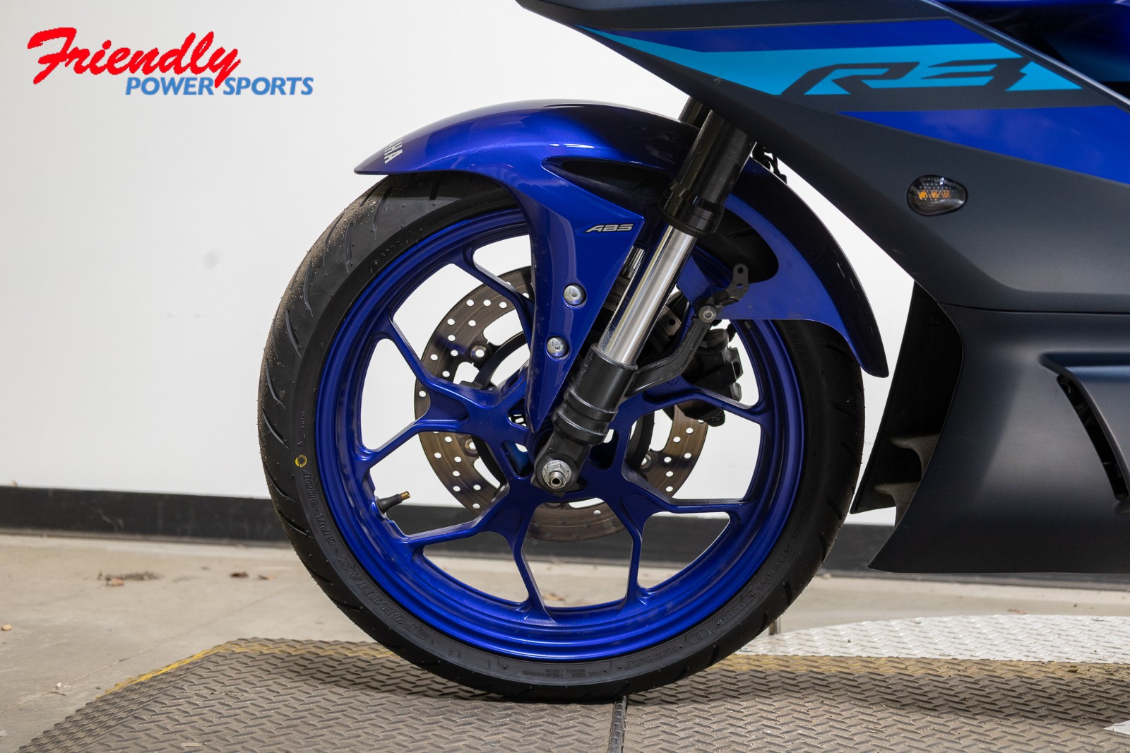 2024 YAMAHA YZF-R3 ABS
