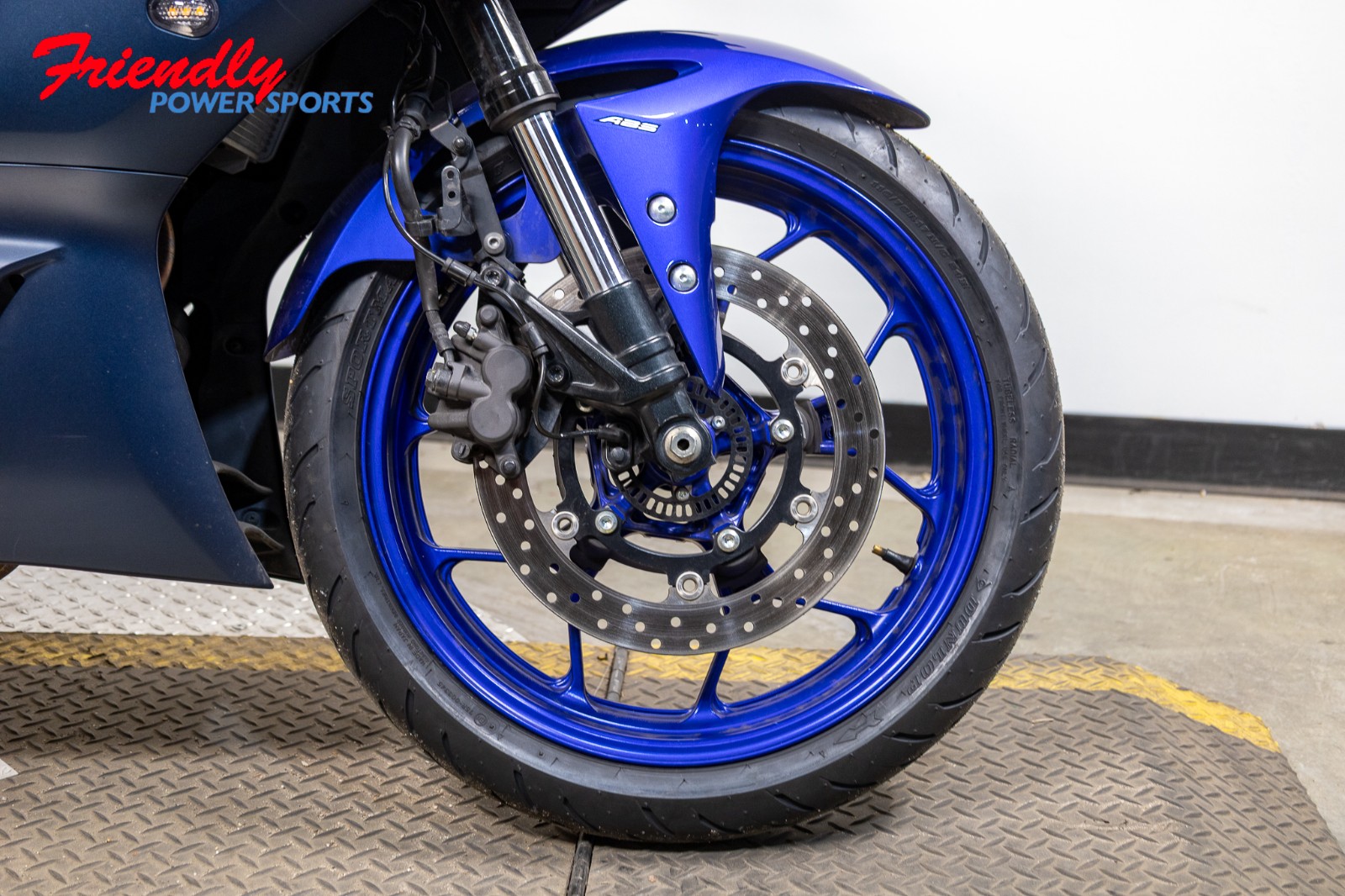 2024 YAMAHA YZF-R3 ABS