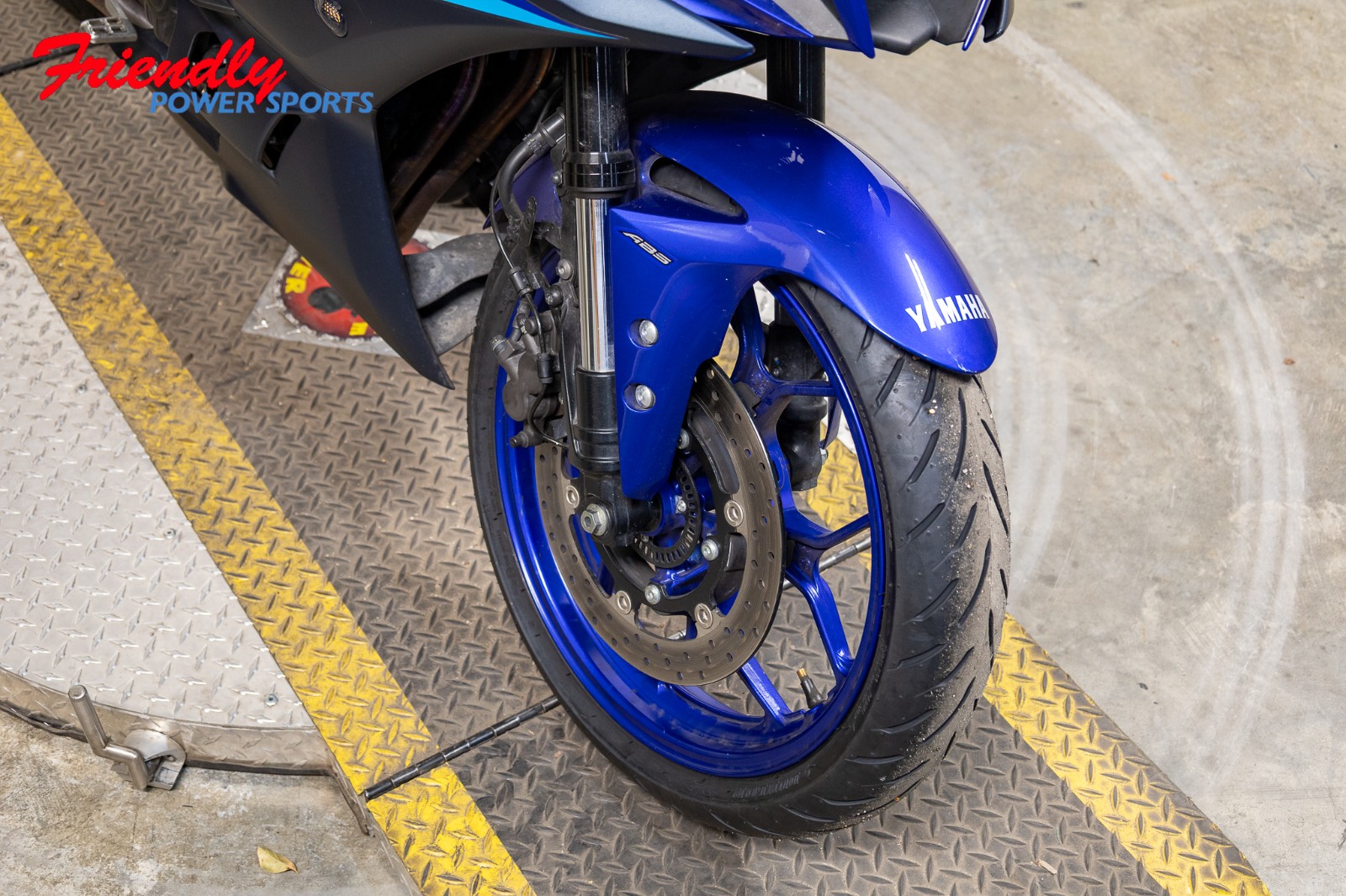 2024 YAMAHA YZF-R3 ABS