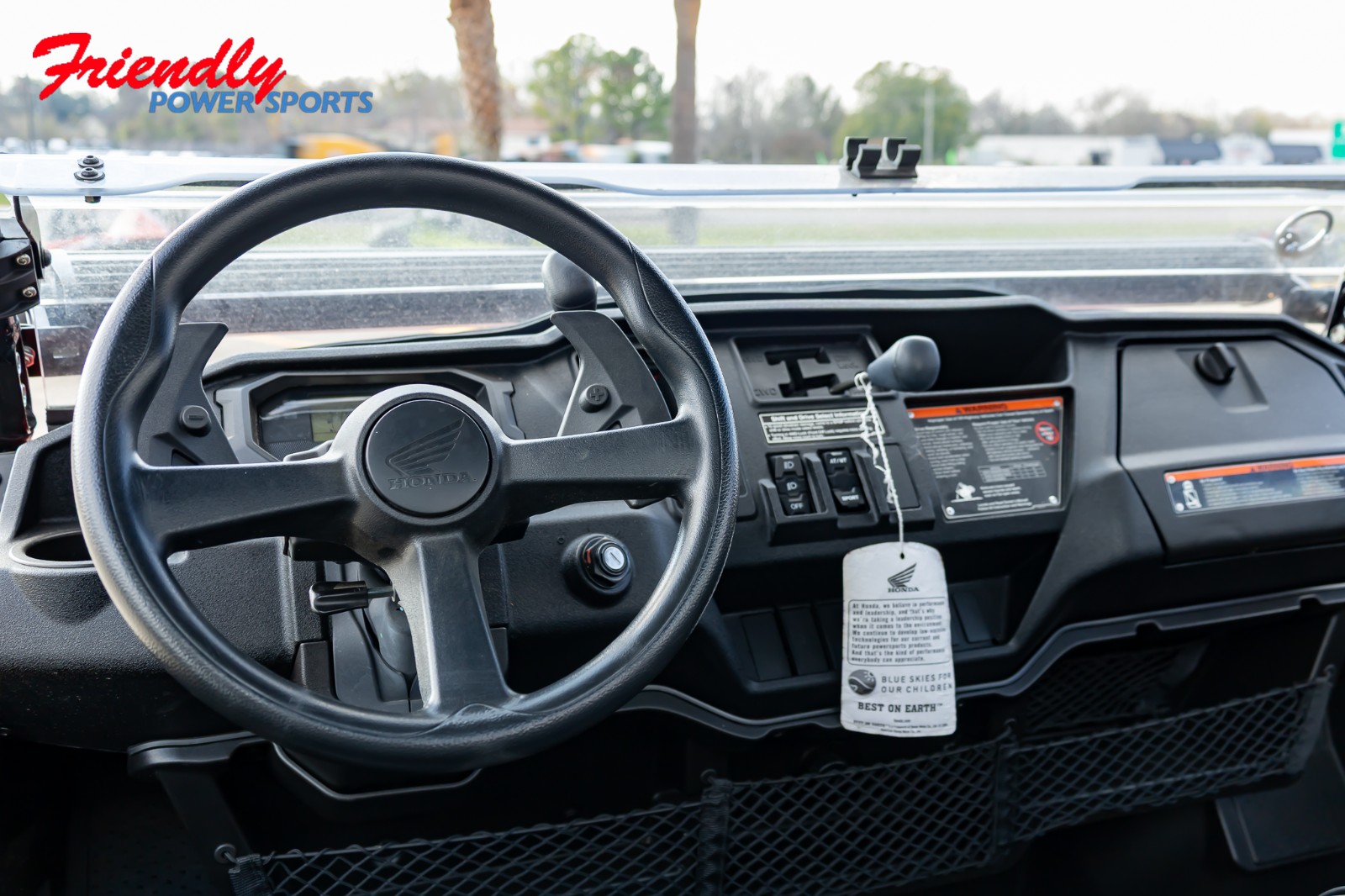 2025 HONDA Pioneer 1000 Deluxe