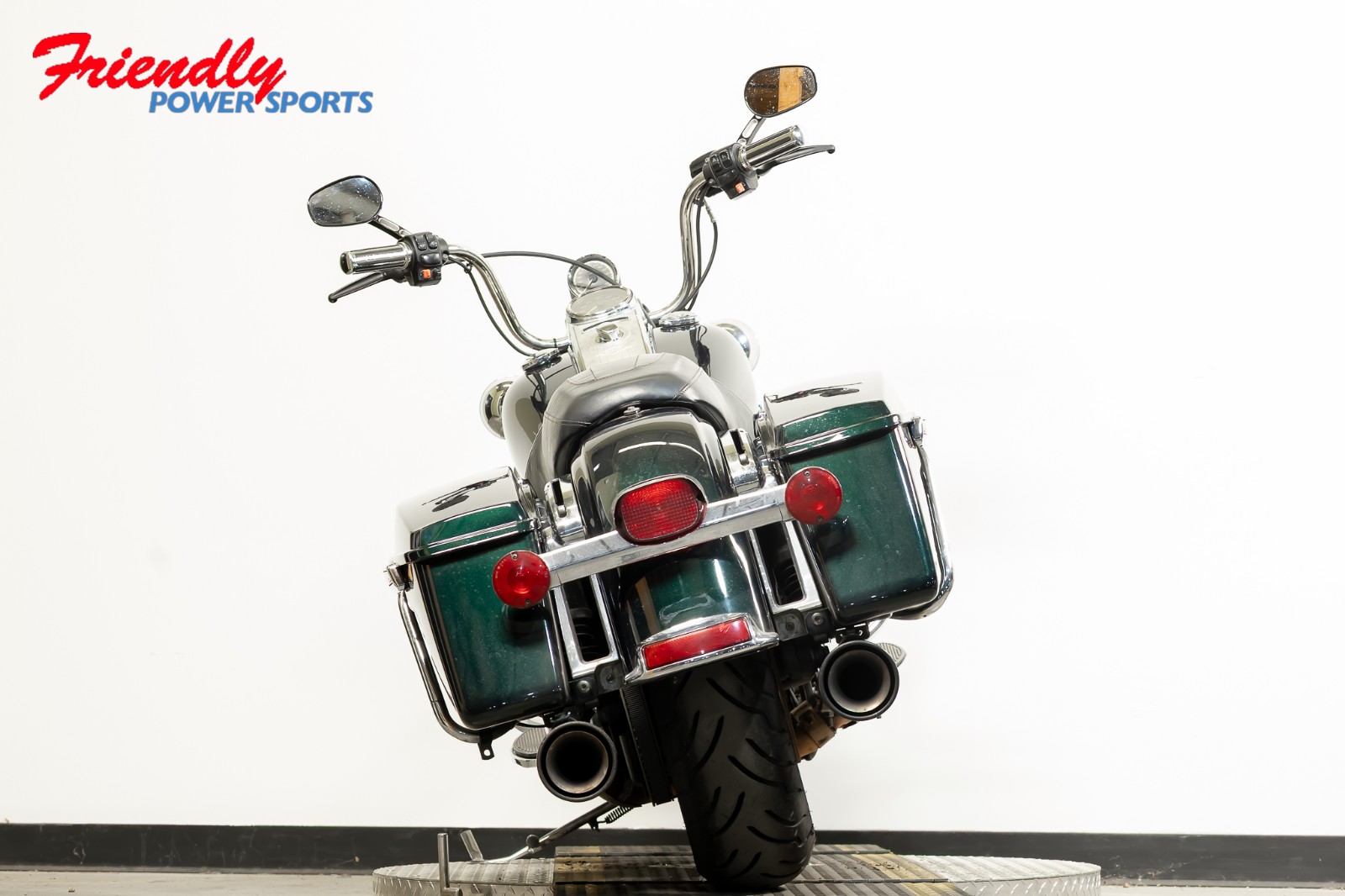 2015 HARLEY-DAVIDSON Road King