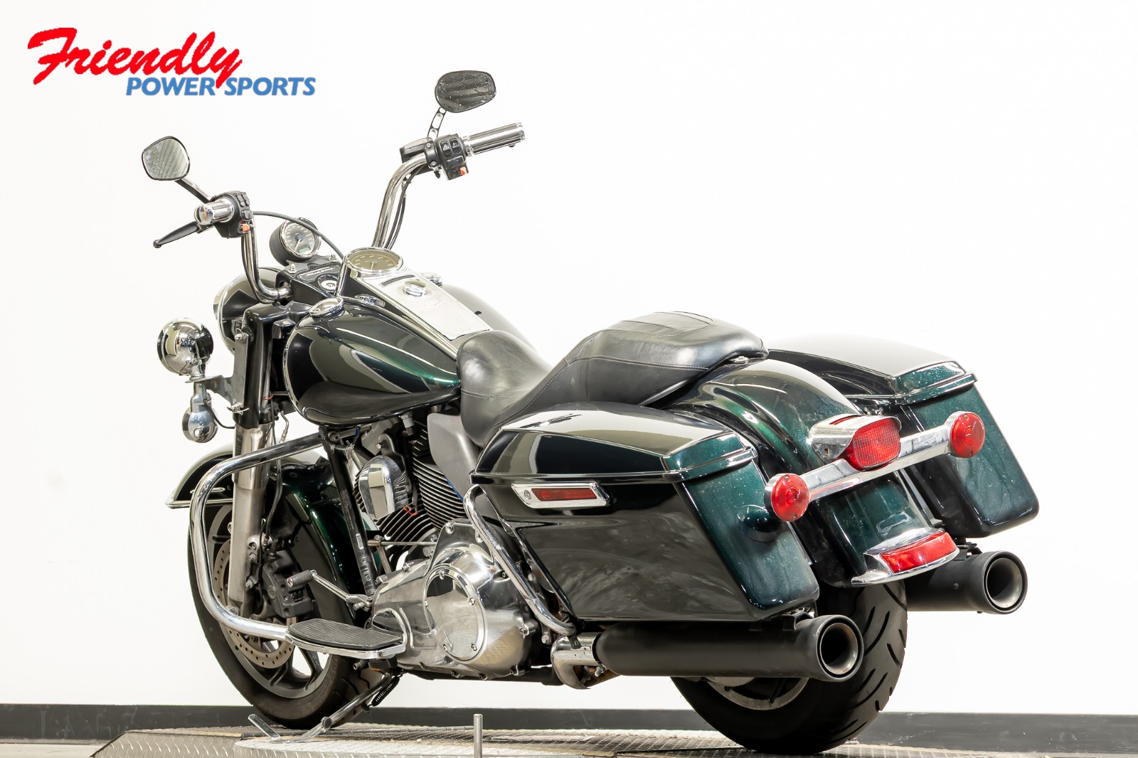 2015 HARLEY-DAVIDSON Road King